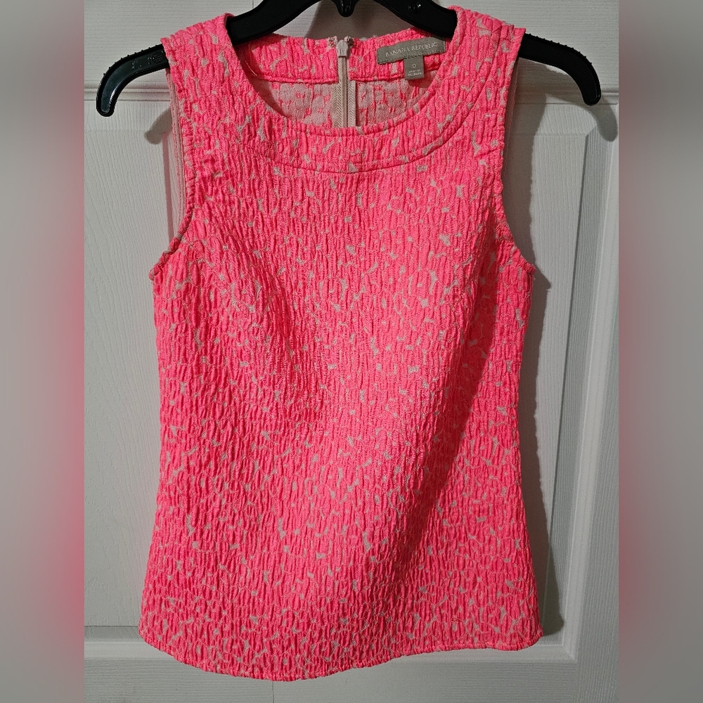 3 For $15 Banana Republic Pink Smocked Sleeveless Tank Top